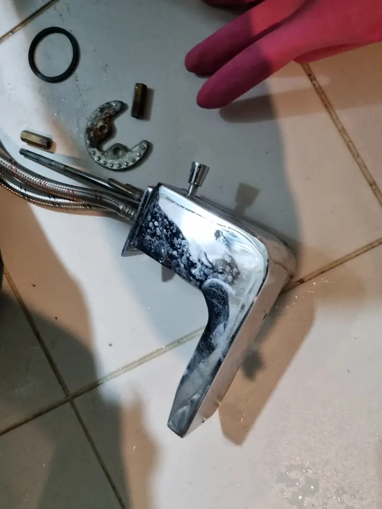 세면대 수전교체 4